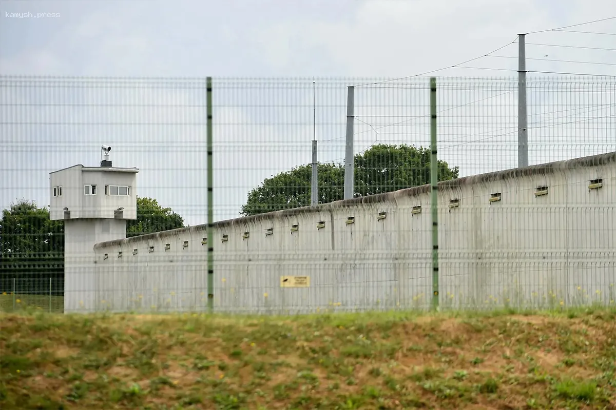 Франция рассматривает возможность переноса части заключенных в Восточную Европу