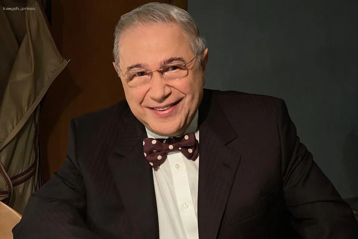 Shot: Евгению Петросяну повысилась температура и возникли проблемы с дыханием