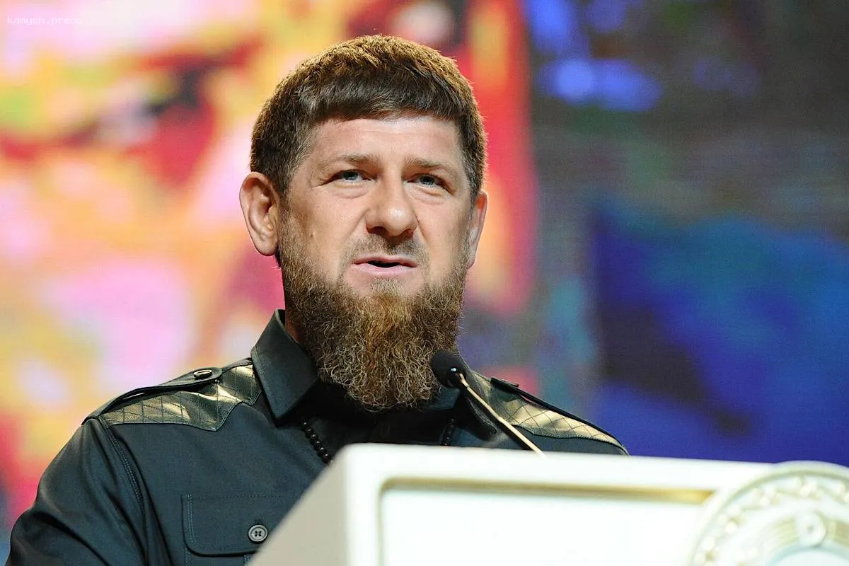 Путин развеял слухи об отставке Кадырова с помощью цитаты Марка Твена