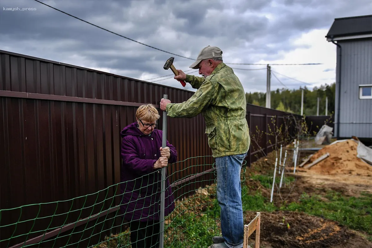 Дачников предупредили о возможном штрафе за захват участка соседа