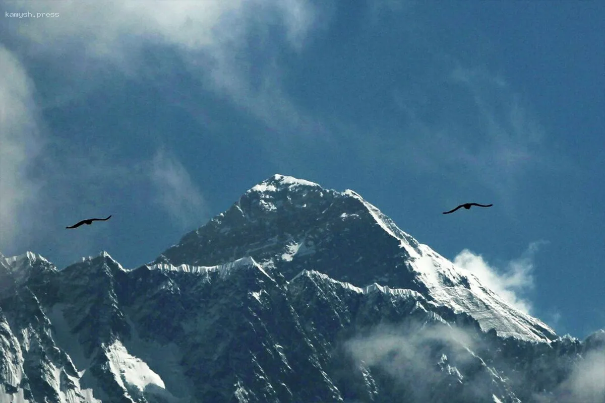 В Непале начато расследование по поводу быстрого восхождения британских военных на Эверест