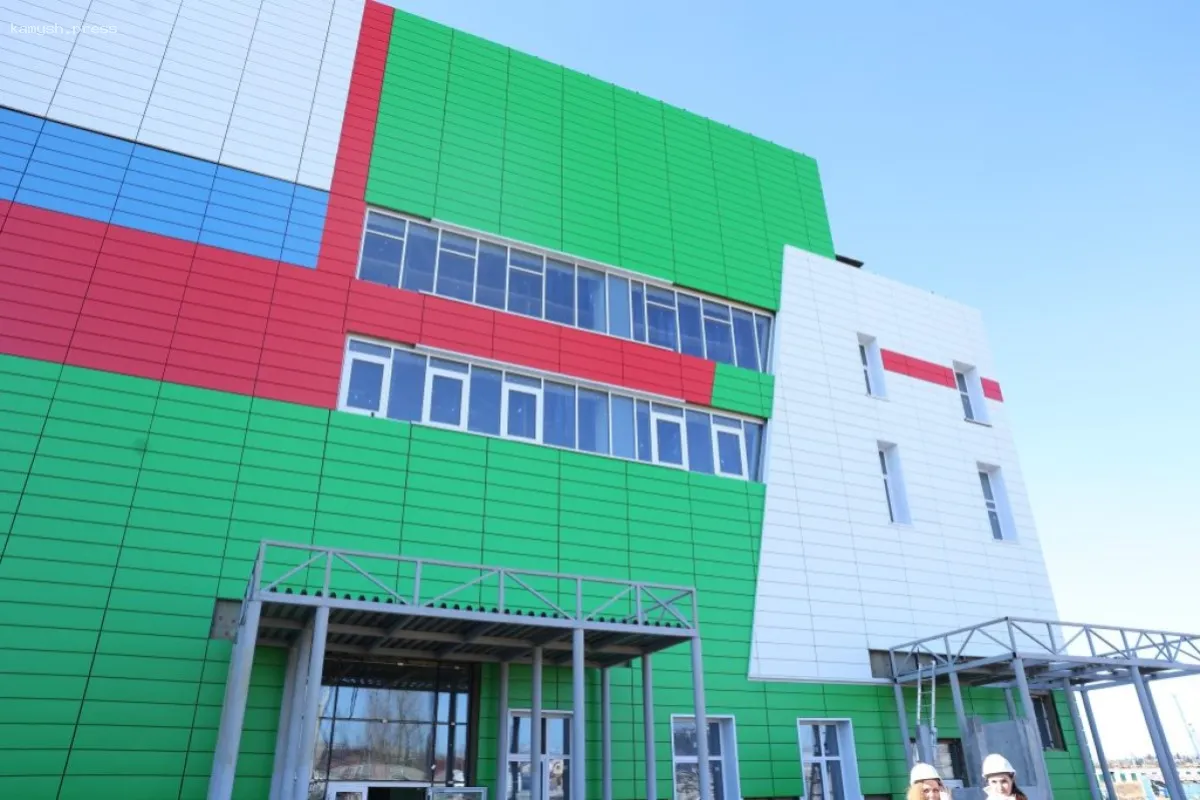 Якушев во время визита в Иркутск проверил строительство школы на 1550 мест