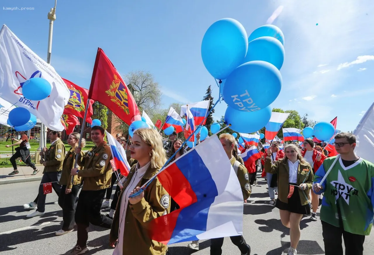 Алексей Ярошенко предлагает отменить длинные майские праздники