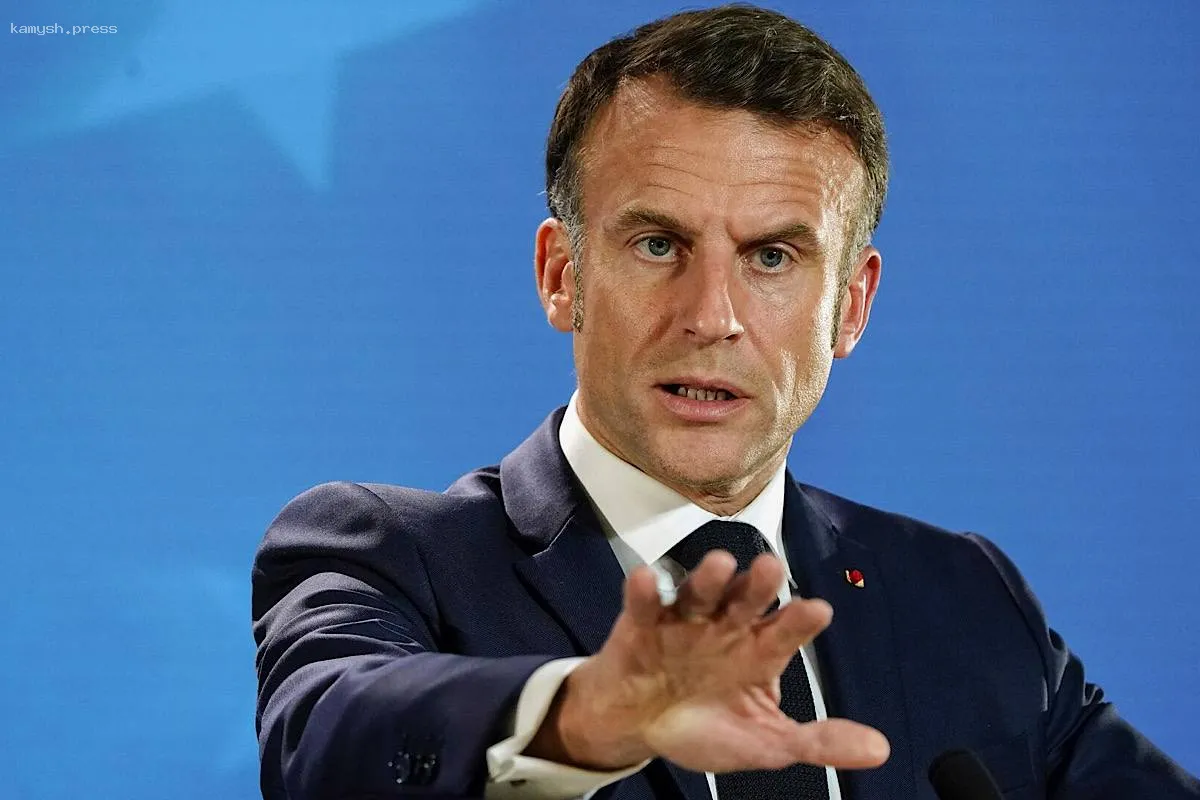 Президент Франции призывает ЕС временно прекратить инвестиции в США из-за торговой политики Трампа