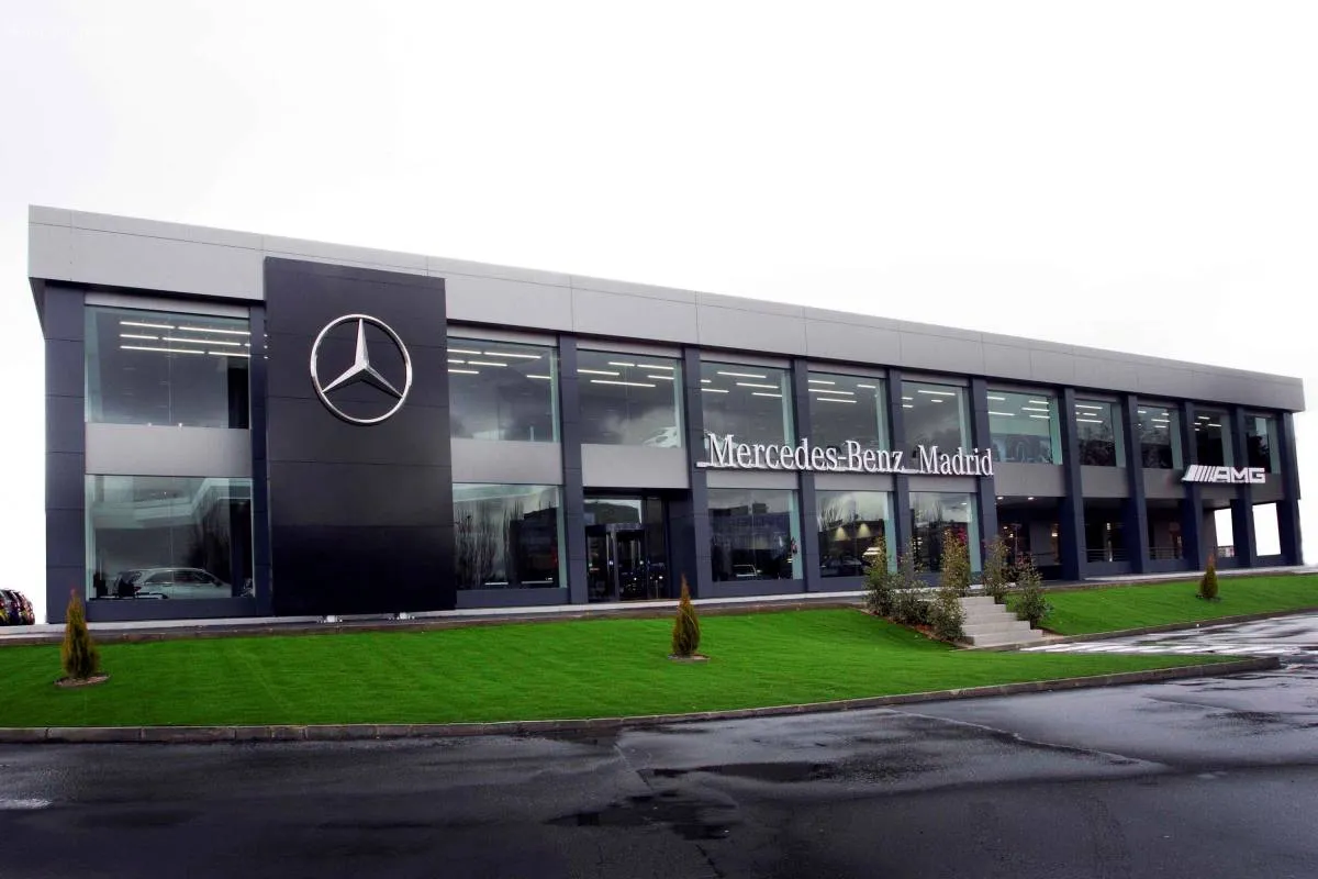 Захаров: Западные фирмы вновь входят в Россию, минуя санкции