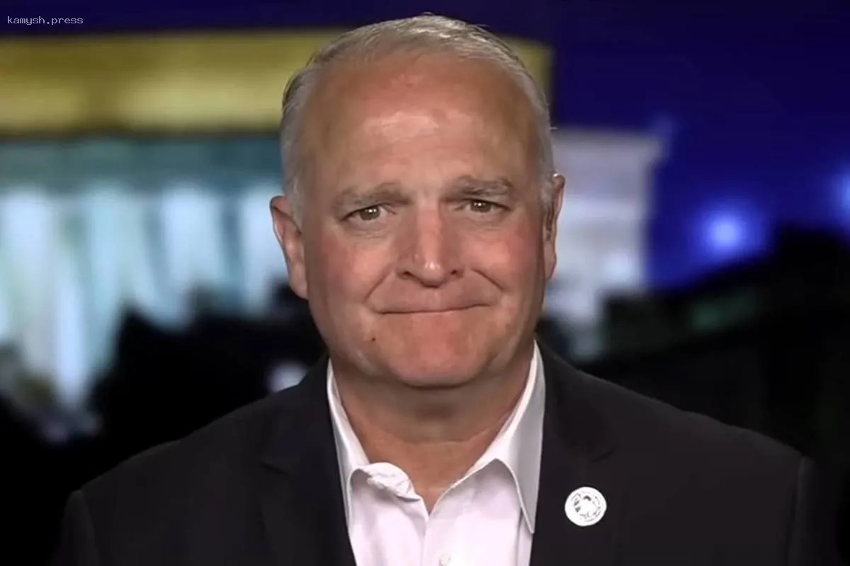 Полковник США Дэвис: Не следует превращать Россию в вечного противника