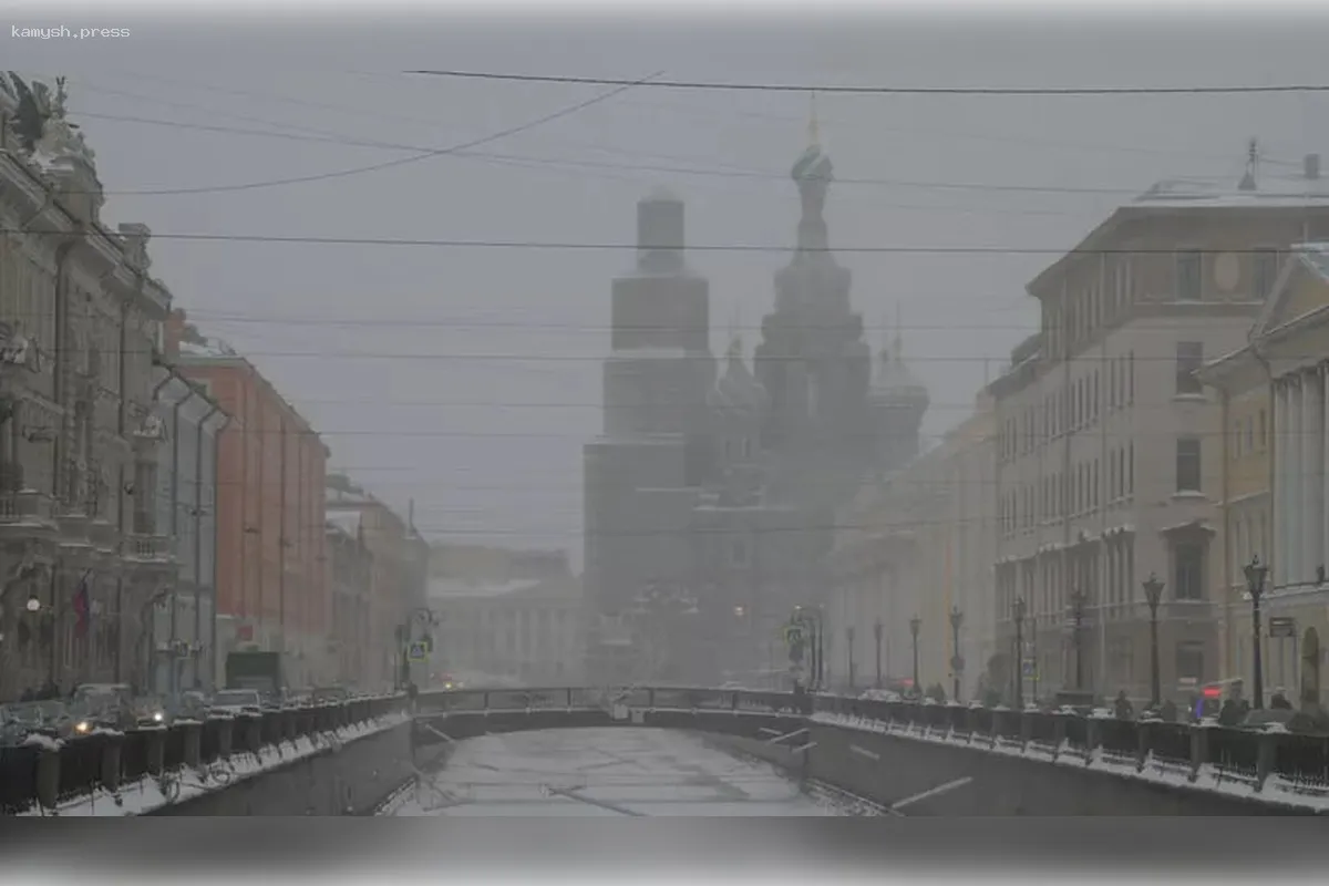 Сильные снегопады наблюдаются в южной части Санкт-Петербурга