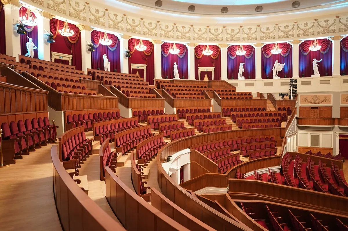 Владимир Путин назвал открытие Оперного театра в Новосибирске символом возвращения к миру