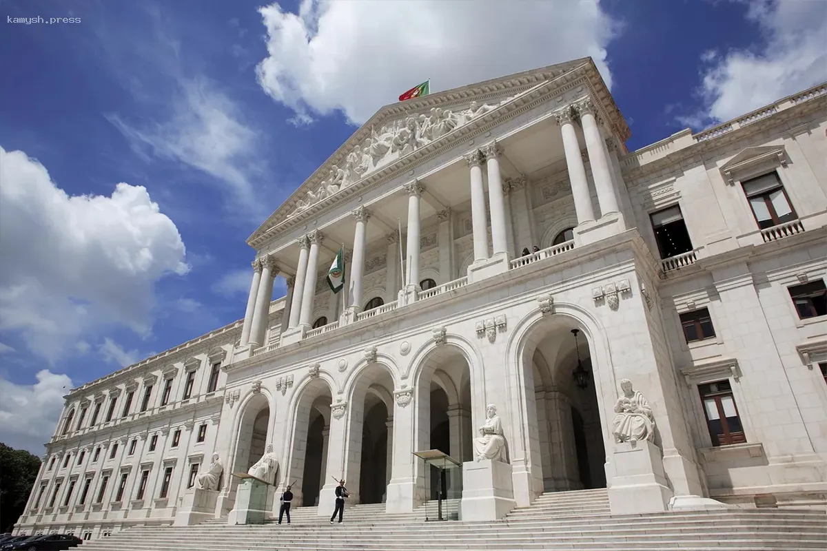 Центристская коалиция занимает первое место на выборах в Португалии