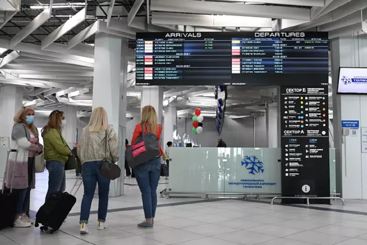 В новосибирском аэропорту Толмачево вновь задержаны девять рейсов