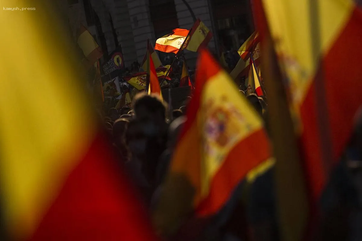 Масштабное отключение электроэнергии в Испании связано с проблемами в сфере возобновляемых источников энергии