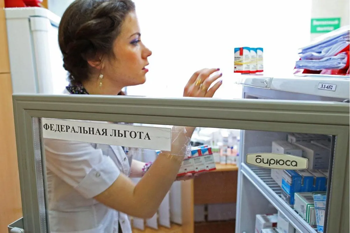 Бусаргин: В июле в регионе начнет функционировать единая система распределения медикаментов с льготами