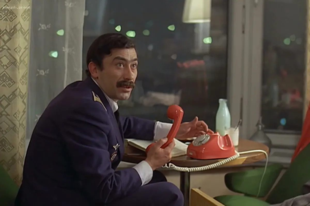 Корова могла бы не взлететь. Какие ошибки в фильме «Мимино» не замечали на протяжении полувека?