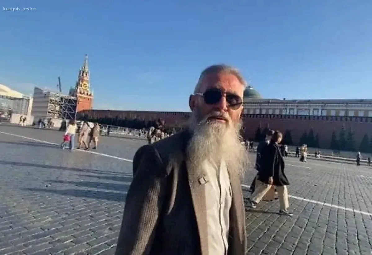 Военный, провевший 40 лет в Афганистане, воссоединился с матерью в России