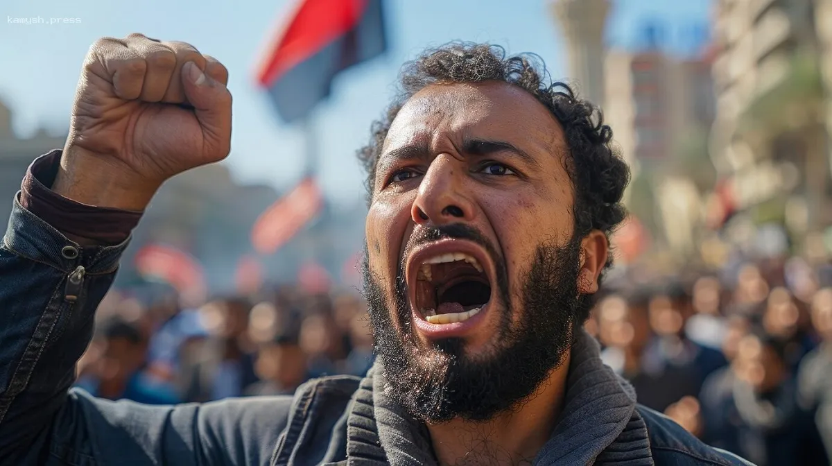 Российским путешественникам рекомендовали оставаться в отелях из-за протестов в Анталии