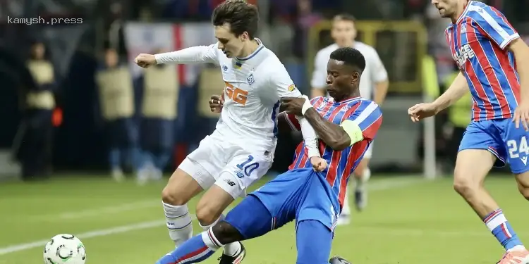 Фанати «Крістал Пелес» виспівали кричалку про російські дрони під час матчу з «Динамо» (ВІДЕО)