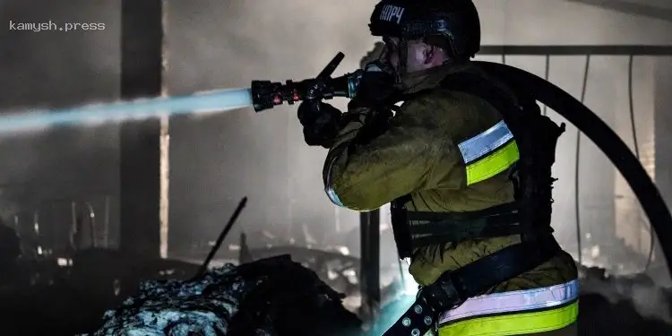 ГСЧС сообщила о последствиях ночной атаки дронов на Черкассы (ВИДЕО)