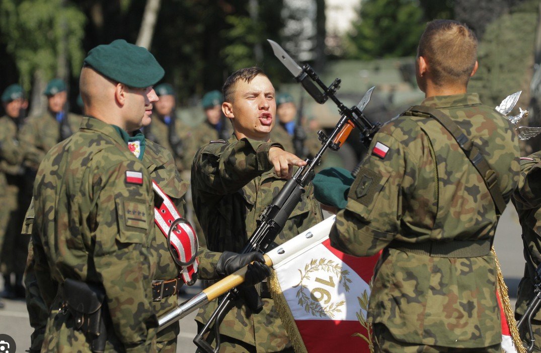 Сильная экономика, военная мощь и грамотная безопасность делают Варшаву новым сердцем Европы